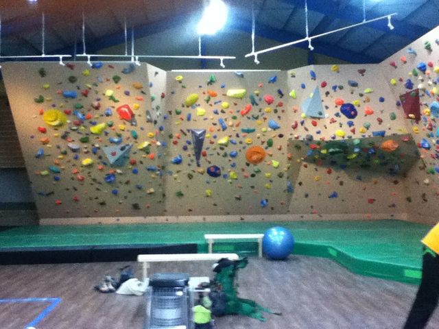 Image: The world’s largest bouldering gym opens in Austin, Texas